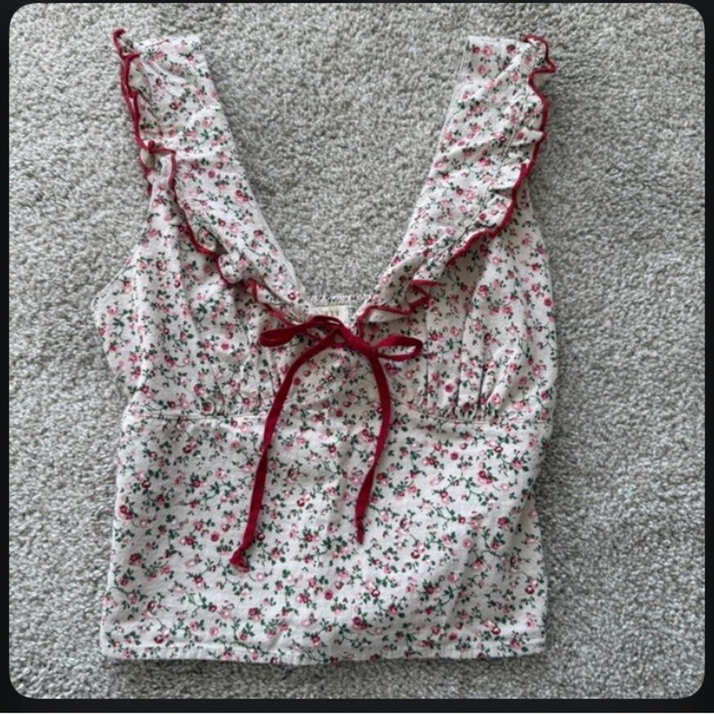 Floral Ruffle Tie-Front Crop Top in Cream with Red Accents